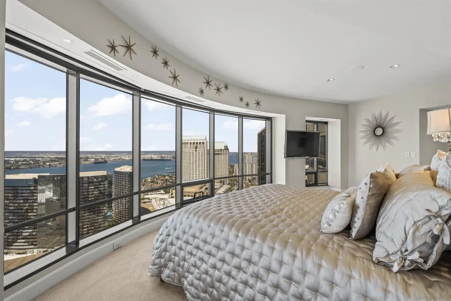 200 Harbor Drive #3702, San Diego, CA 92101 - #3