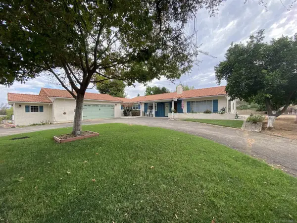 3131 E Victoria Drive, Alpine, CA 91901