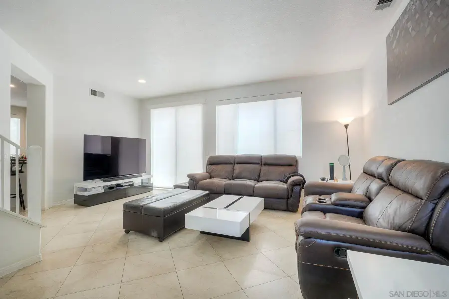 9610 Capricorn Way, San Diego, CA 92126 - #3