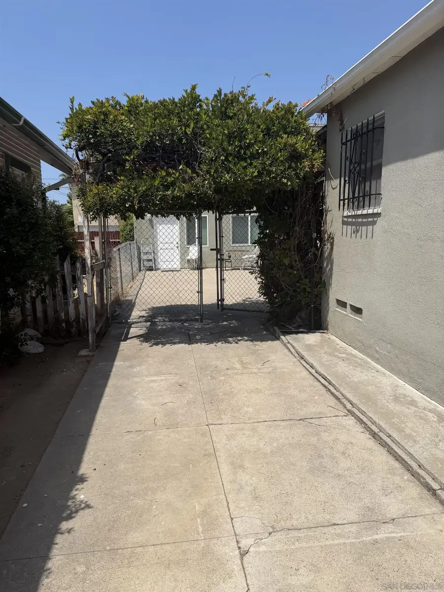 4262 Chamoune, San Diego, CA 92115 - #2