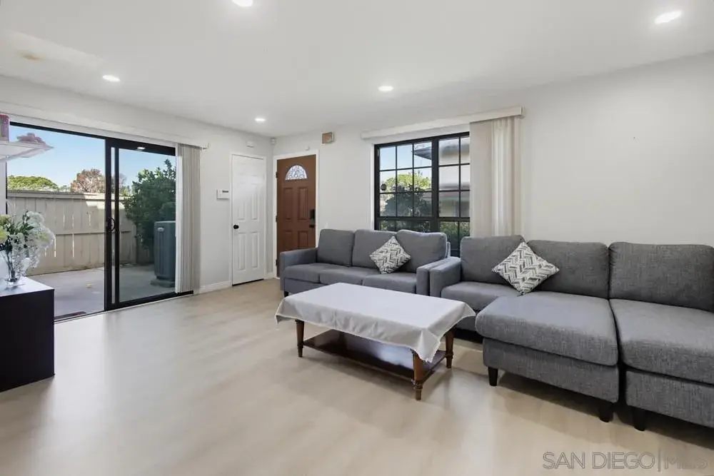10142 Caminito Zar, San Diego, CA 92126 - #1