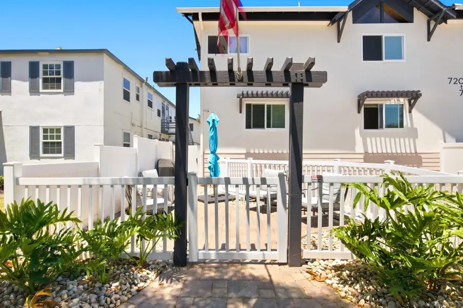 730 E Avenue, Coronado, CA 92118 - #3