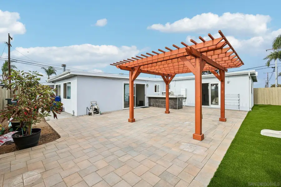 857 Holly Ave, Imperial Beach, CA 91932 - #2
