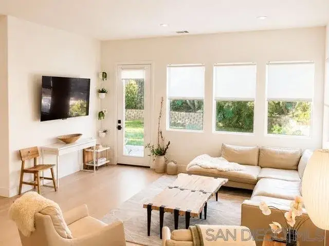 7933 Sitio Nispero, Carlsbad, CA 92009 - #3