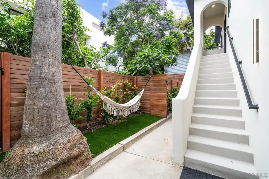 7372-7374 Fay Ave, La Jolla, CA 92037 - #3