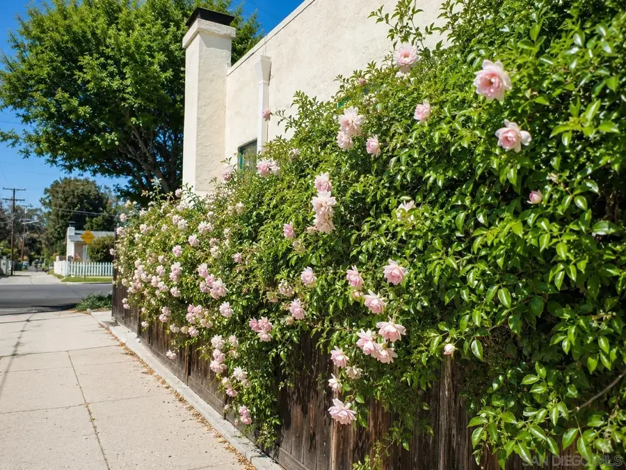 3827 Madison, San Diego, CA 92116 - #3