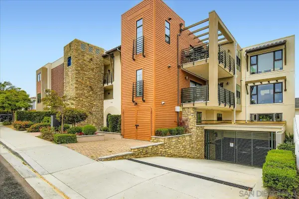 3128 Caon St #301, San Diego, CA 92106