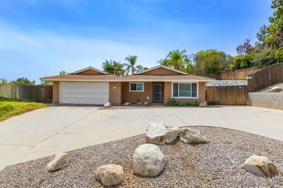 715 S Upas, Escondido, CA 92025 - #3