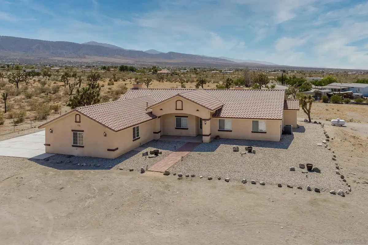 11926 Golden View Road, Pinon Hills, CA 92372 - #1