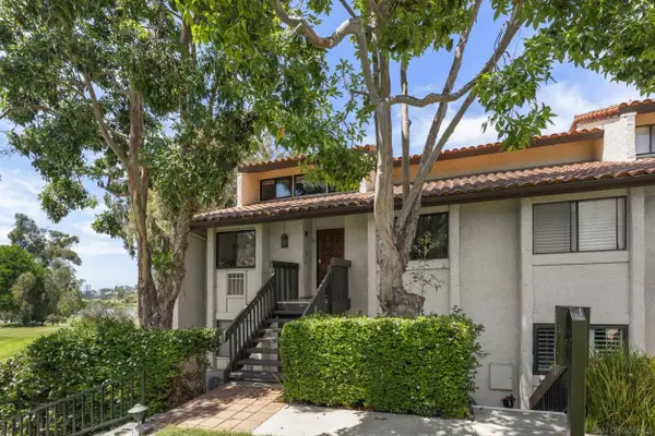 2501 Navarra #121, Carlsbad, CA 92009