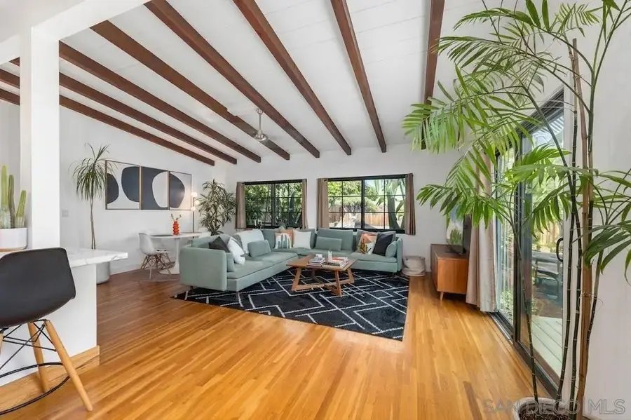 2076 Emerald St, San Diego, CA 92109 - #3