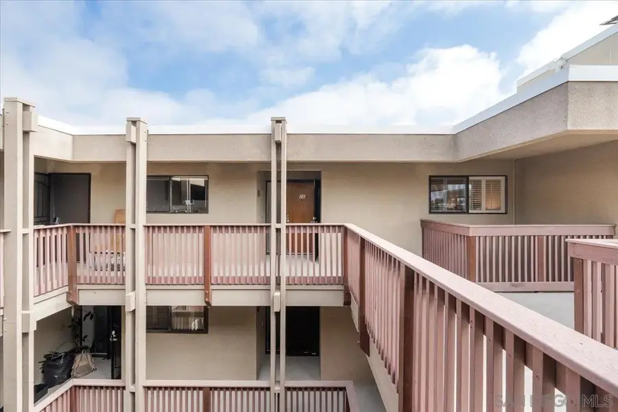 881 Thomas #26, San Diego, CA 92109 - #2