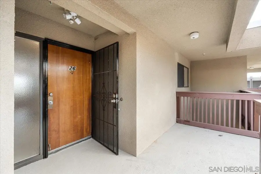 881 Thomas #26, San Diego, CA 92109 - #3