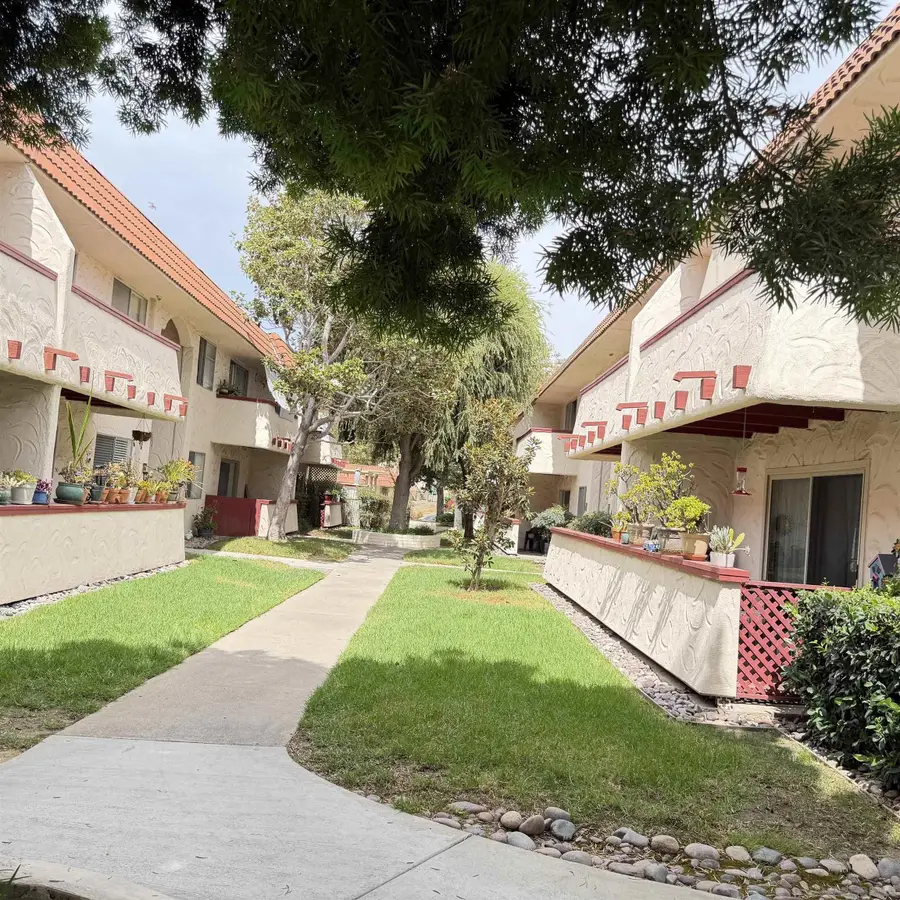 8641 Lake Murray Blvd Unit 7, San Diego, CA 92119 - #2