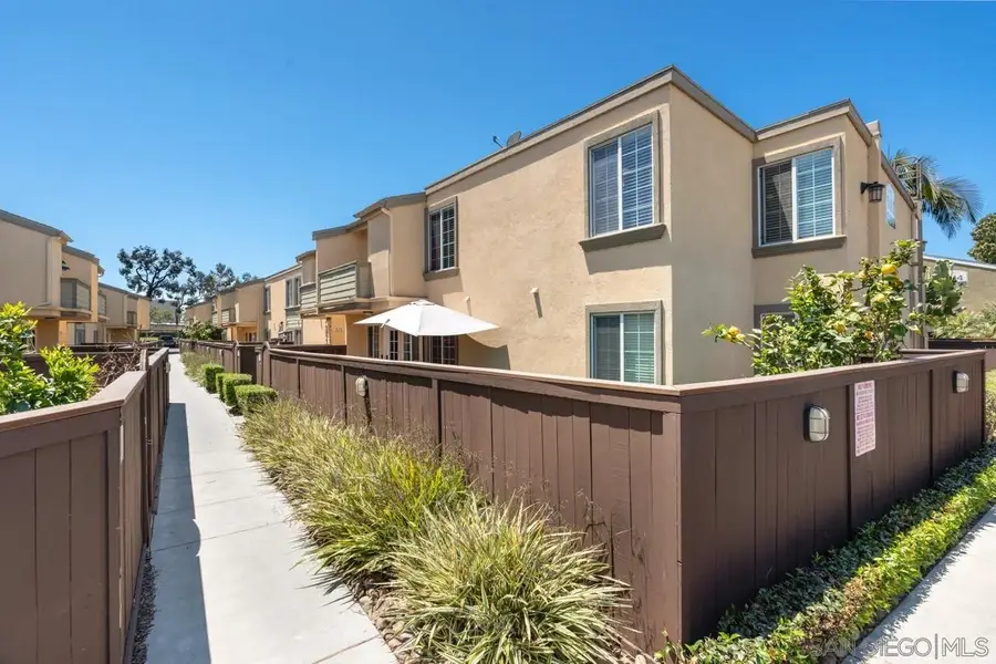 5402 Balboa Arms #415, San Diego, CA 92117 - #2