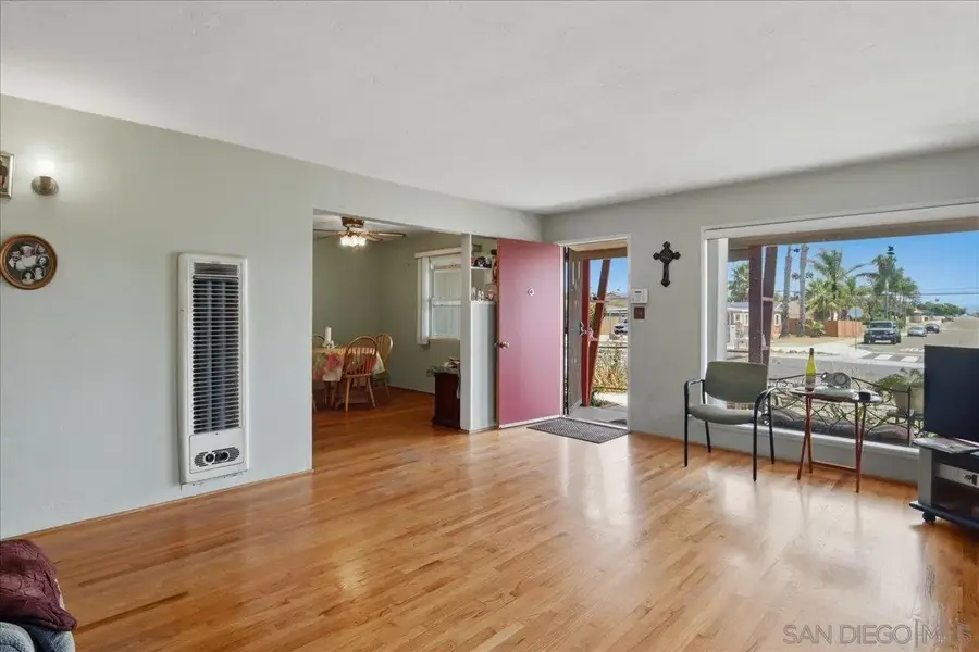 986 9th St, Imperial Beach, CA 91932 - #2