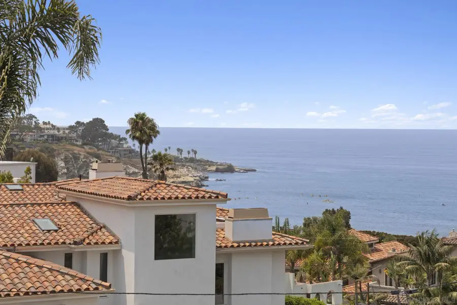 7784 Hillside Dr, La Jolla, CA 92037 - #3