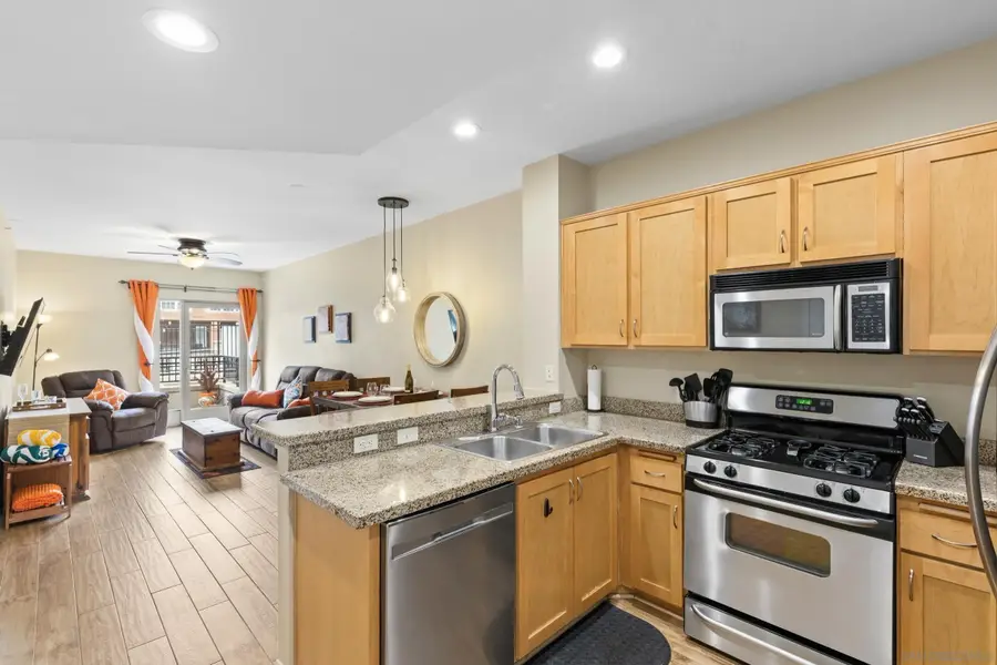 450 J St #3041, San Diego, CA 92101 - #3