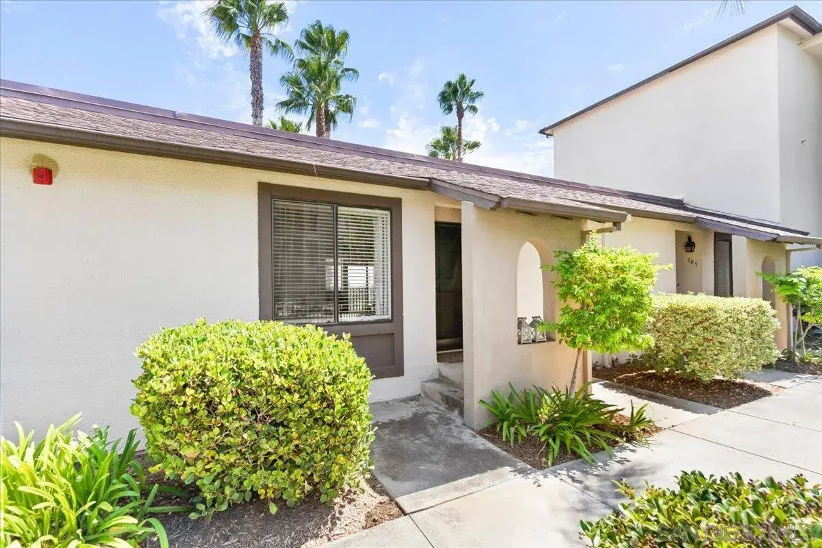 6924 Hyde Park Dr #104, San Diego, CA 92119 - #1