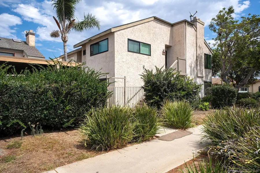 2388 Grand, San Diego, CA 92109 - #3