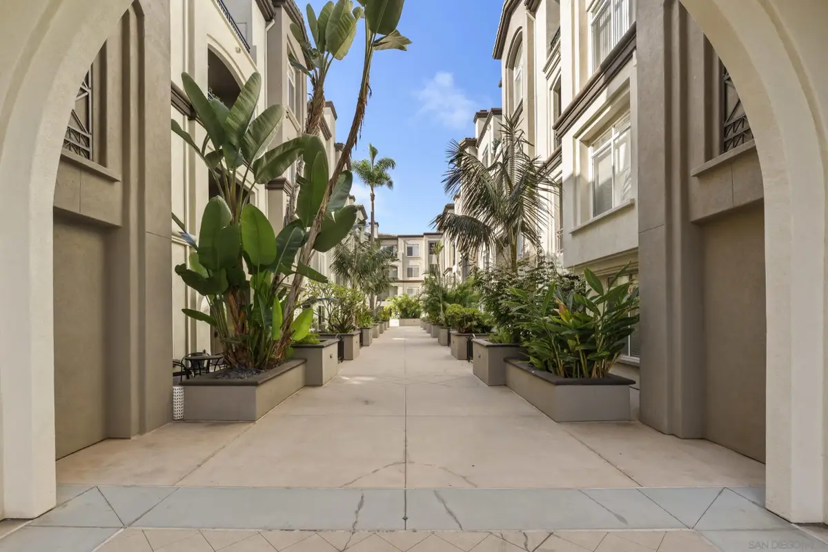 9263 Regents Rd #B204, La Jolla, CA 92037 - #1