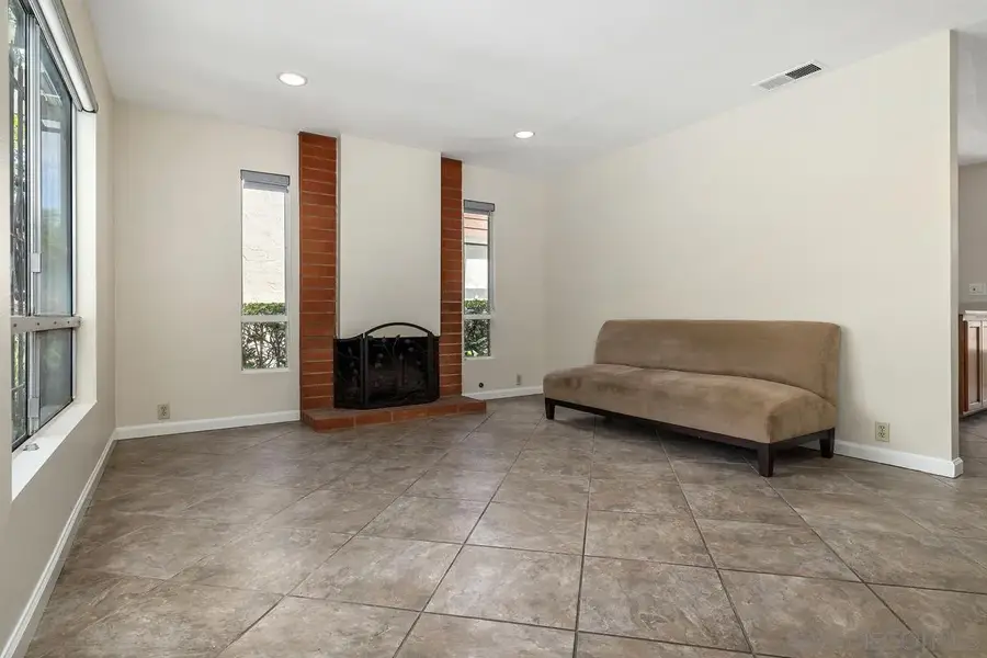 10565 Greenford, San Diego, CA 92126 - #3