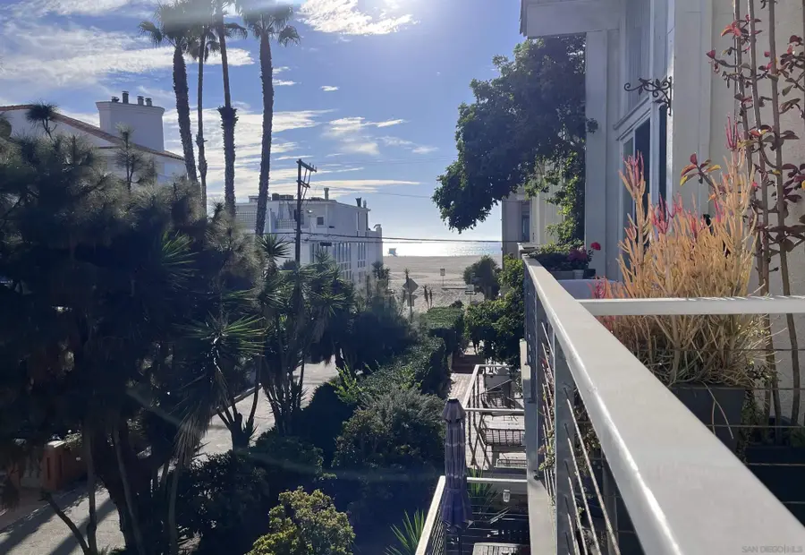 25 Spinnaker St #12, Marina Del Rey, CA 90292 - #2