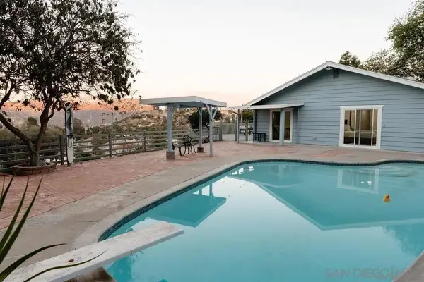 11774 Rocoso Rd, Lakeside, CA 92040