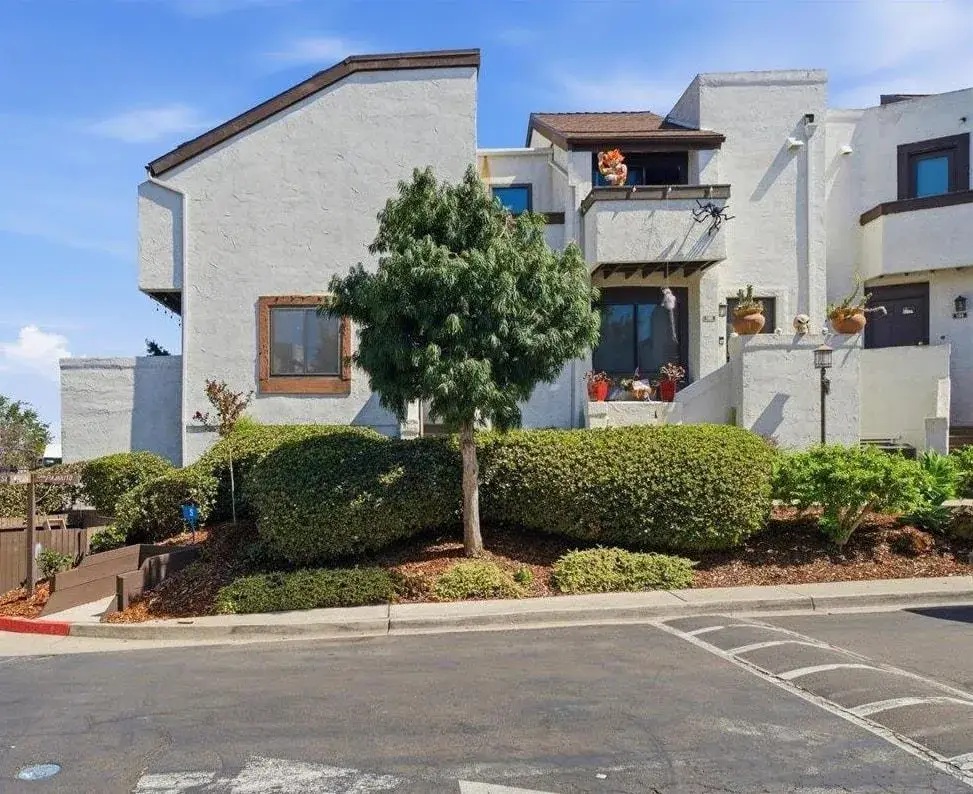 2287 Caminito Pasada #101, San Diego, CA 92107 - #1