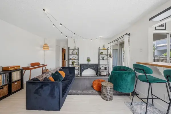 3246 Ashford St. #B, San Diego, CA 92111