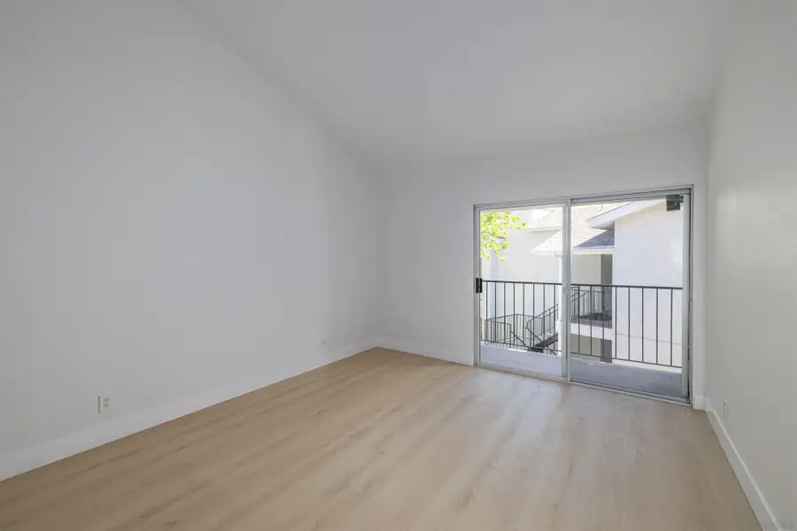 3020 Cowley Way #305, San Diego, CA 92117 - #2