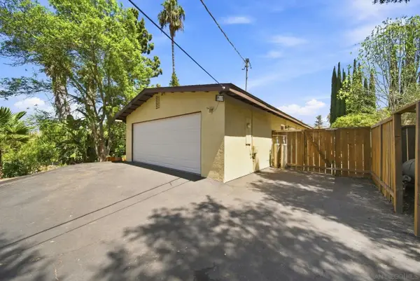 1752 N Ash St., Escondido, CA 92027