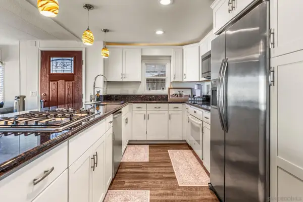 1010 E Bobier Dr #Spc 192, Vista, CA 92084