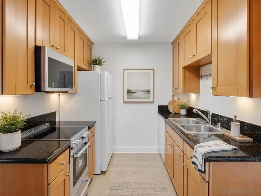 8581 Villa La Jolla #J, La Jolla, CA 92037 - #3