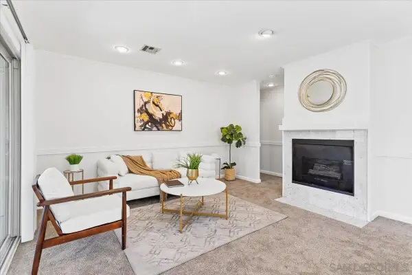 10367 Azuaga #162, San Diego, CA 92129