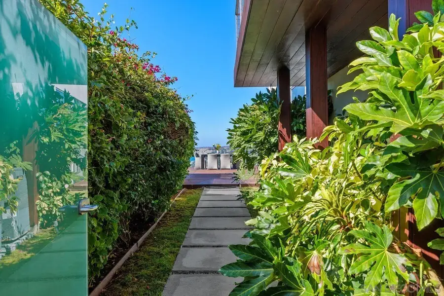 7546 Caminito Avola, La Jolla, CA 92037 - #3