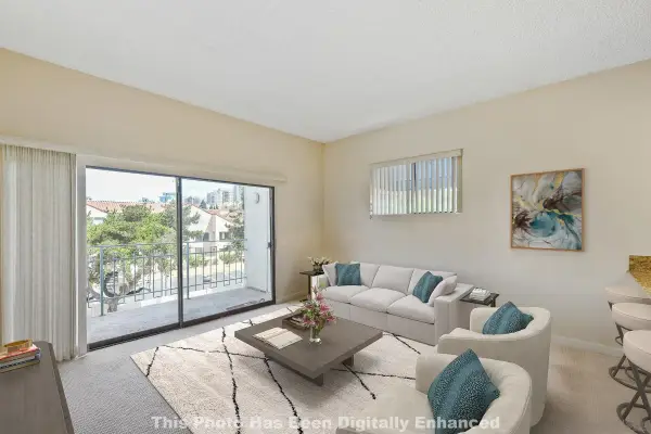 8310 Regents Rd #3E, San Diego, CA 92122
