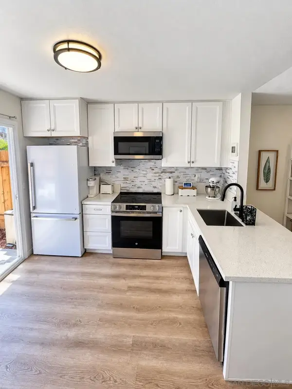 6576 Bell Bluff Ave #B, San Diego, CA 92119