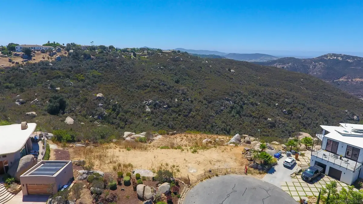 10011 Tall Oak Dr, Escondido, CA 92026 - #1
