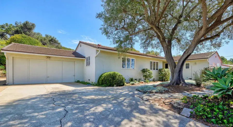 6381 Castejon, La Jolla, CA 92037 - #2