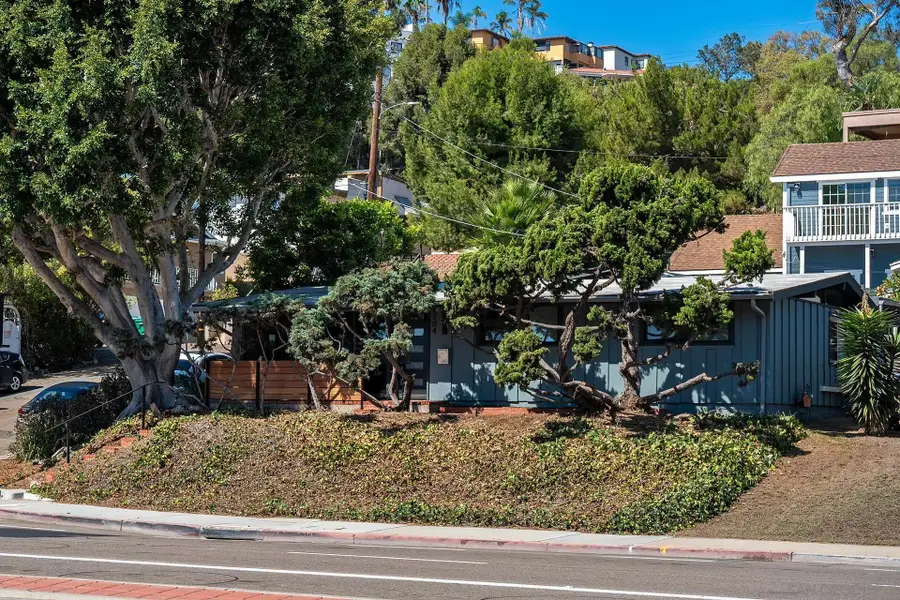 2204 Rosecrans St, San Diego, CA 92106 - #2