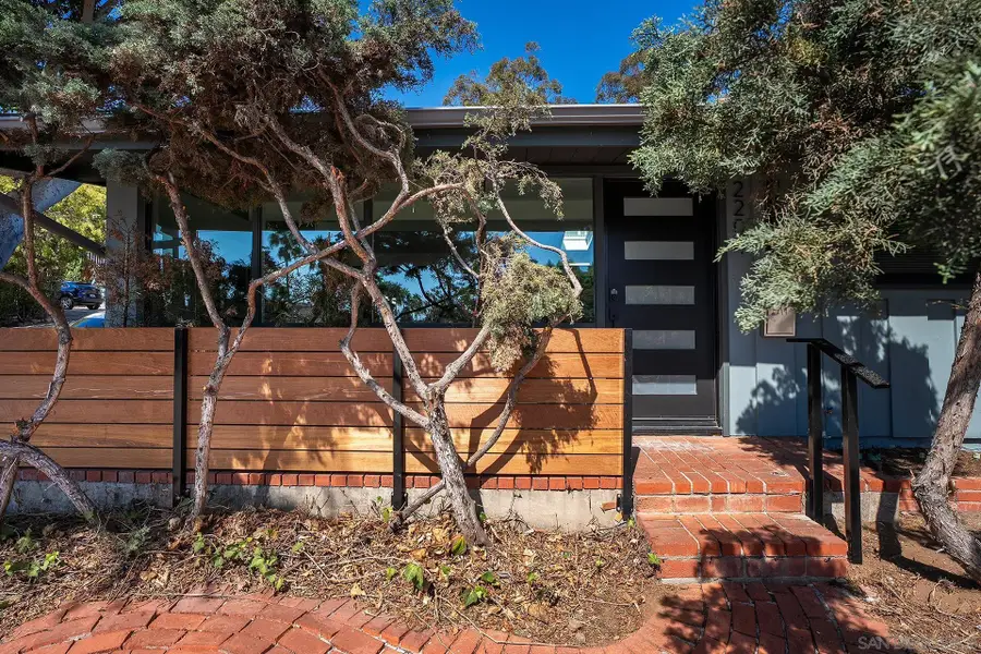 2204 Rosecrans St, San Diego, CA 92106 - #3