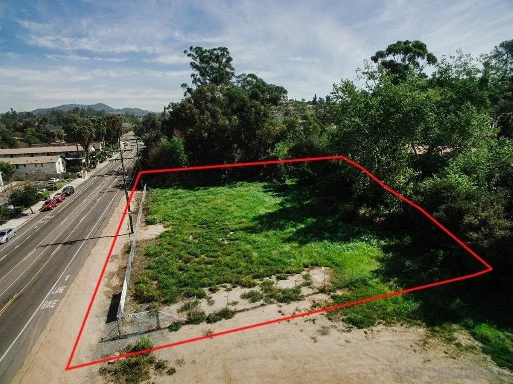 000 Vale Terrace, Vista, CA 92084 - #1