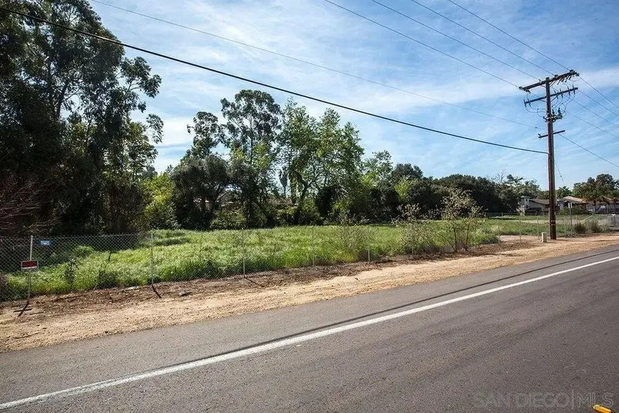 000 Vale Terrace, Vista, CA 92084 - #2