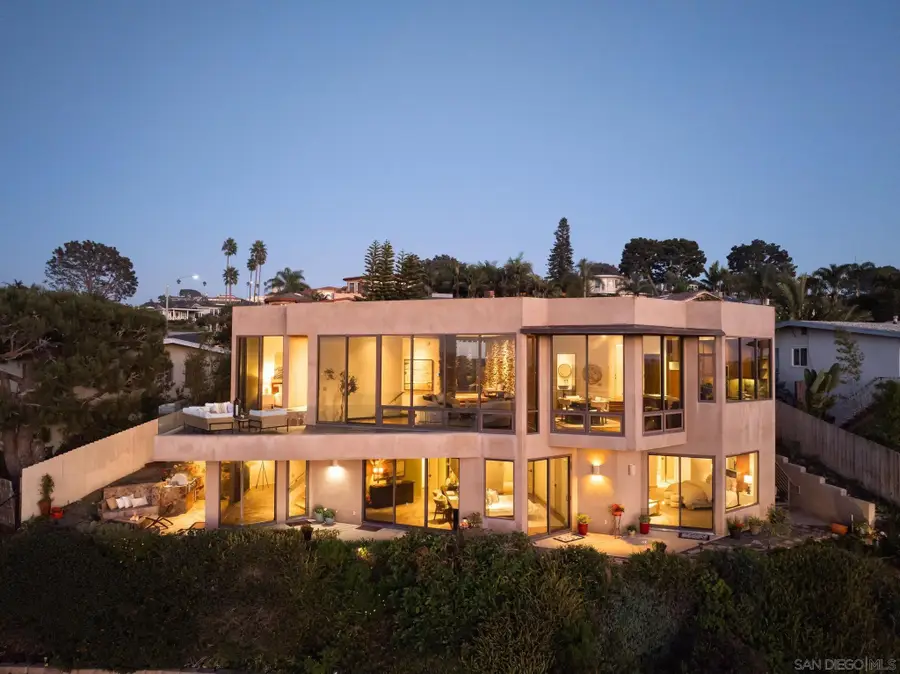 779 Barbara Ave, Solana Beach, CA 92075 - #2