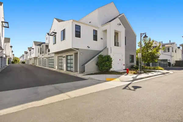 1602 San Remo Place #201, Encinitas, CA 92024