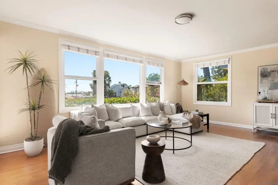 5421 Linda Rosa, La Jolla, CA 92037 - #3