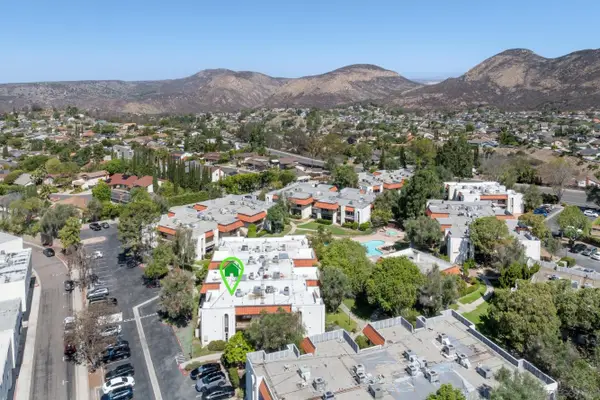 6878 Navajo #103, San Diego, CA 92119