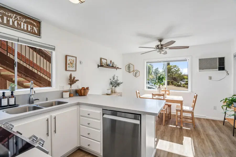 5553 Adobe Falls Road #1, San Diego, CA 92120 - #2