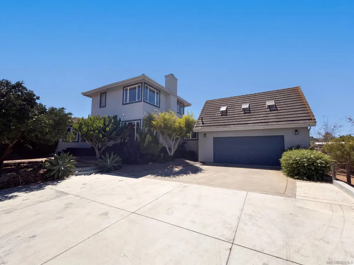 1596 Aldorado, Vista, CA 92084 - #1